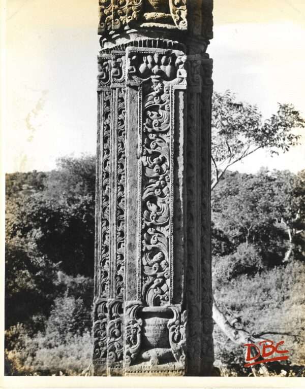 Gyaraspur Hindola Toran Details of a Four Pillared Structure