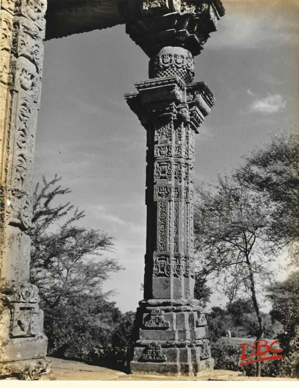 Gyaraspur - Athkhamba - Pillar Details