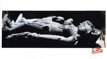 Khajuraho - Vishwnath Temple - Brocket Female Figure