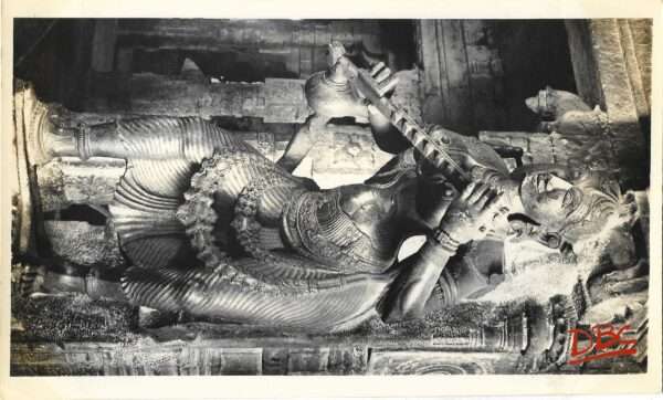 Rameshwarm Temple - A Deity on a Pillar