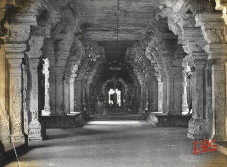 Trichinopoly - Mandapa in Front of the Gate of Jambukeshwar Temple