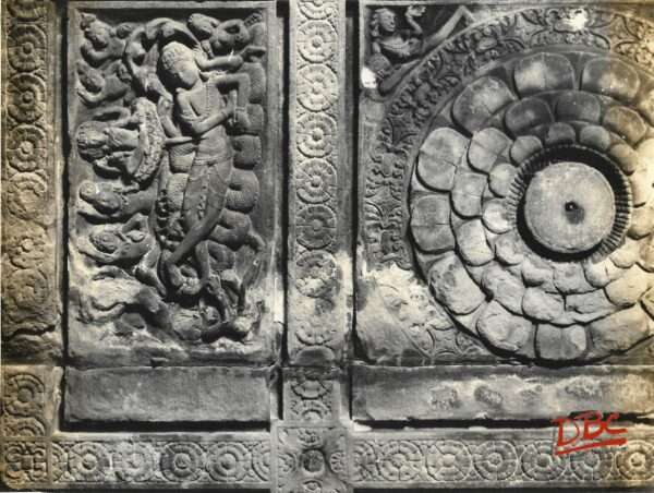 Aihole : Chikki Godi Temple - Ceiling