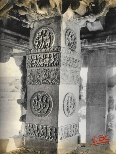 Aihole : Durga Temple - Pillar