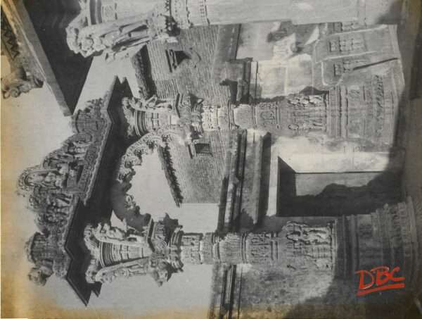 Dehmal : Combojimata Temple - The Gate