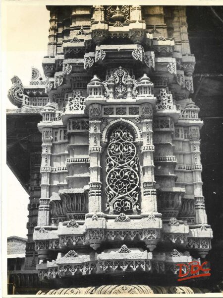 Ahmadabad : Rani Sipri's Mosque Details