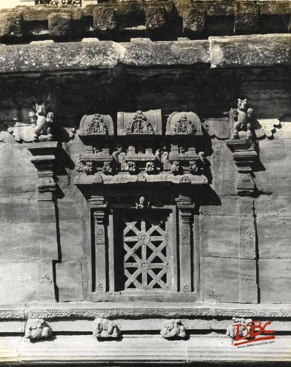 Badami : Naganath Lane Temple - Detials