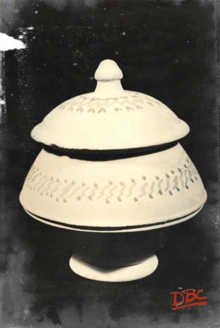 Clay (Butts Pot)