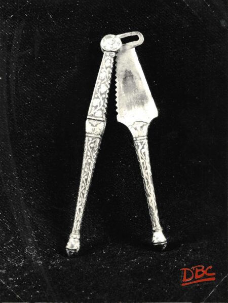 Nut Cracker
