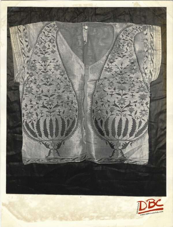 Brocode White Coat Depieting Two Being Kalba Pallern Silk (Andra Pradesh)
