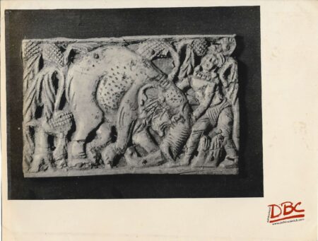 Wall Panel Deficting en Elephant and his Attandent