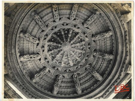 Ranakpur - Adi Nath Temple - Ceiling of Megh Mandaysa