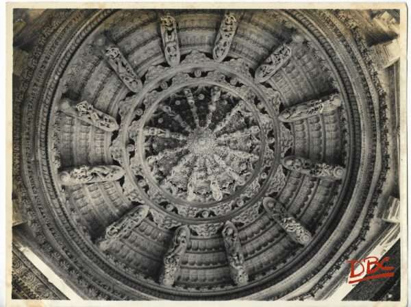 Ranakpur - Adi Nath Temple - Ceiling of Megh Mandaysa