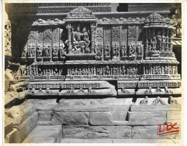 Udaipur - Bahu Temle - Lower Portion (South)
