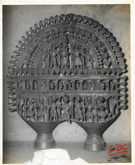 A Metalic Seni - Circular Fig. Making