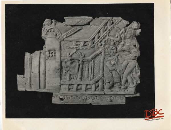 Gateway with Human Fig. & Various Geometrical Designa