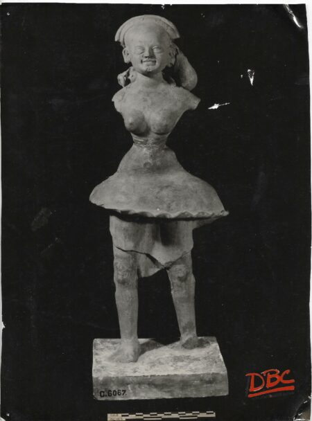 Patna Museum : Terracotta Skirted Figure