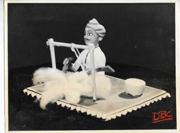 A Toy Preparing Cotton for Spining