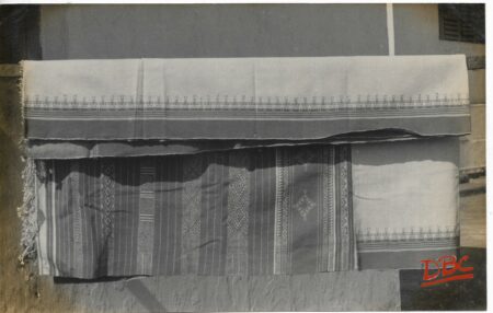 Songol Paria A 12 Cubits Long Decorated Saree Worn by Woomen On Cenemomal Occations