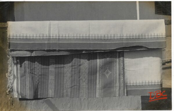 Songol Paria A 12 Cubits Long Decorated Saree Worn by Woomen On Cenemomal Occations