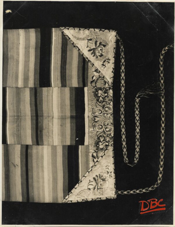 Tiketan Silk Apron