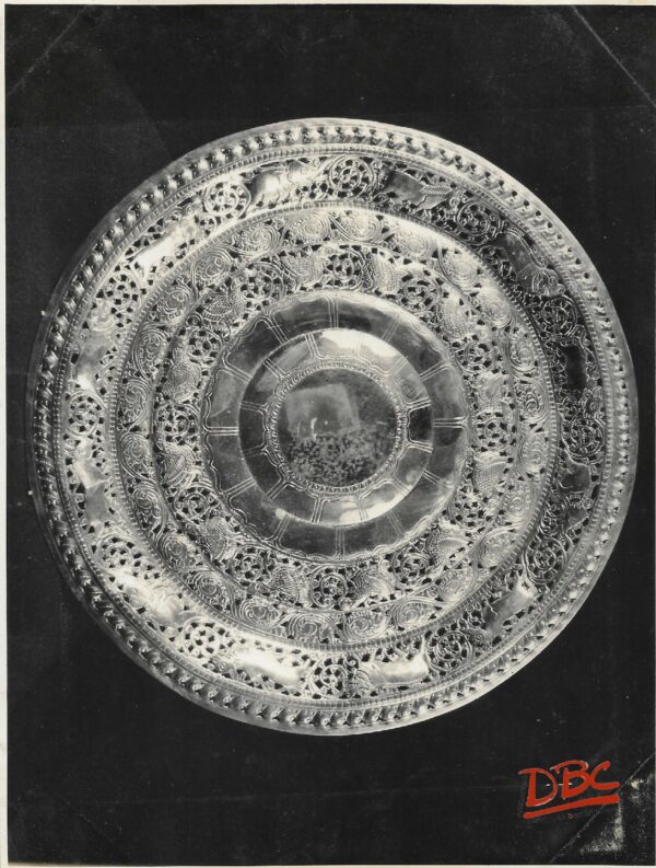 Big Brass Plate With Heavy Designs (Ceylon)