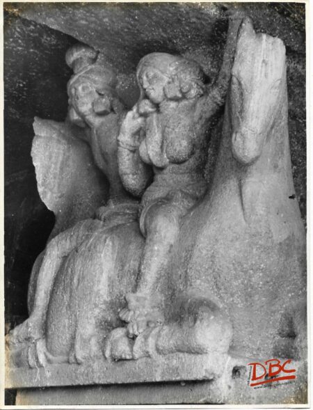 Bedsa : Close Up of the Hall Capital