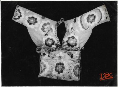 Textile : Embroidered Choli