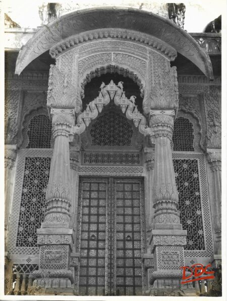 Nagaur (Rajasthan) - Shrinath Ji's Temple - Detials of the Main Entrance