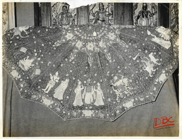 Embroidered Veluet  Embrealla Cover